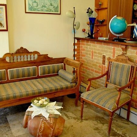 Kalypso Hotel ポロス エクステリア 写真